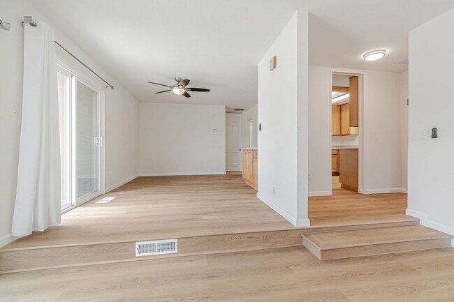 Building Photo - Cambrian Park Home Near Top Schools & Park...