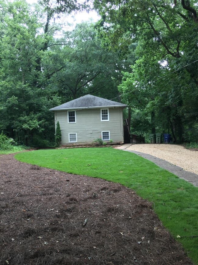 Building Photo - 1346 Miller Reed Ave SE