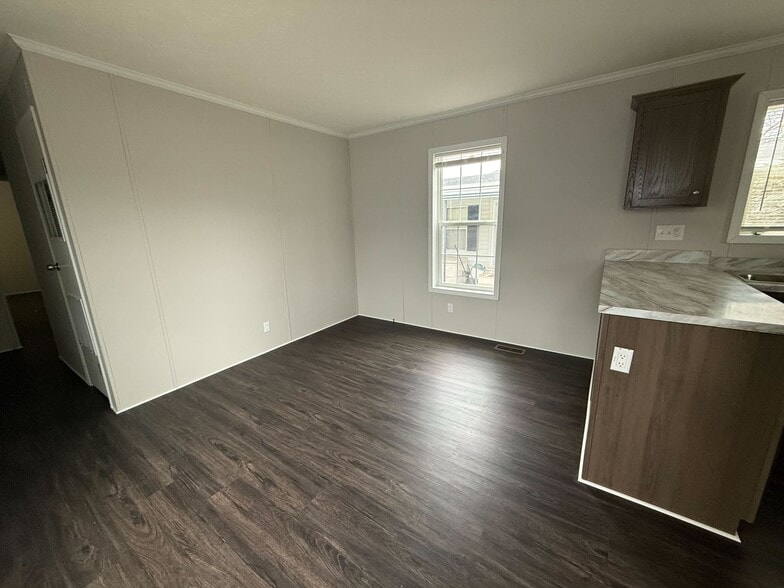 Building Photo - 7 First St. Unit 7