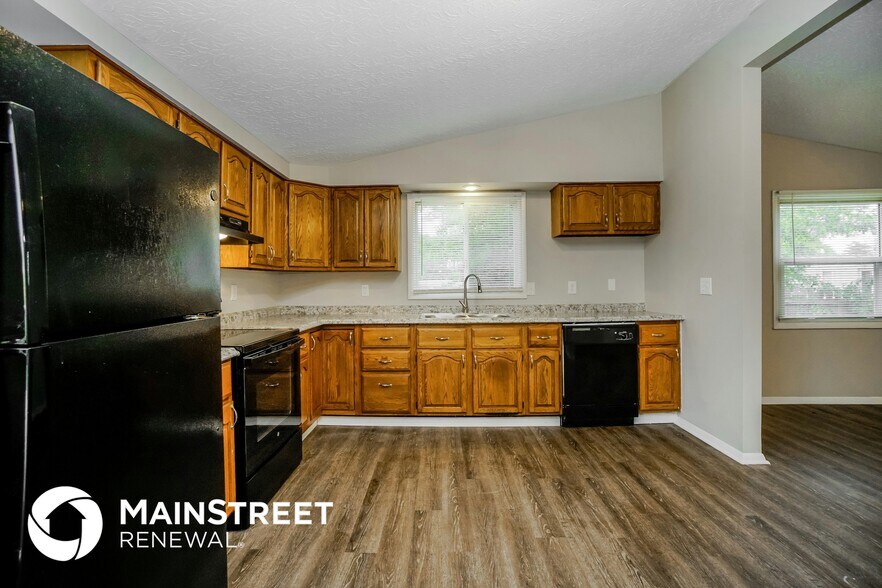 Building Photo - 389 West St