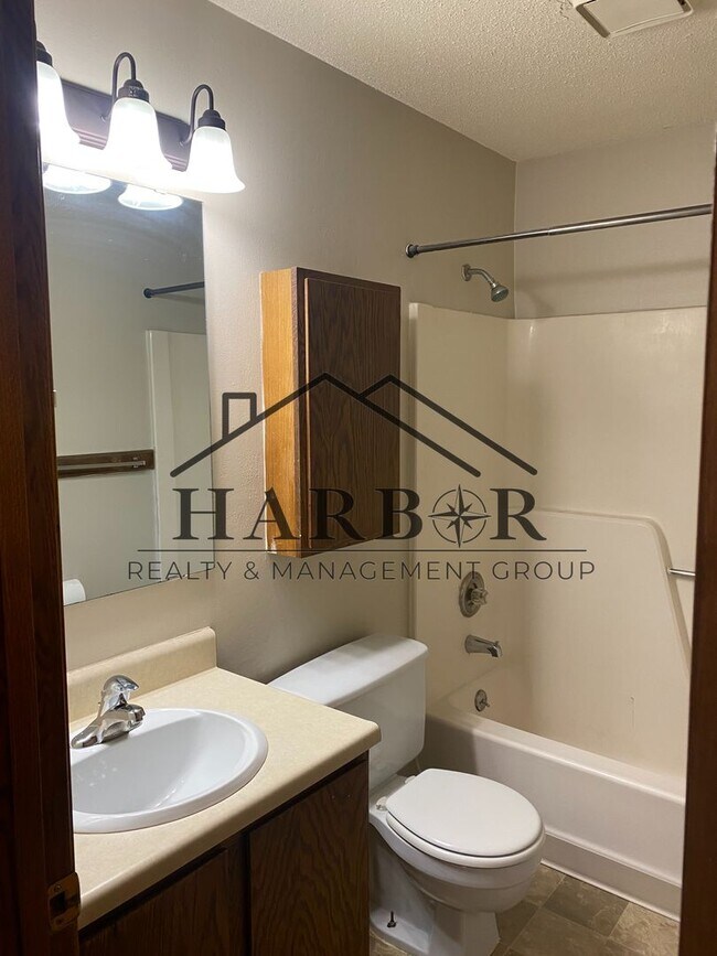 Building Photo - 2426 30th Ave NW