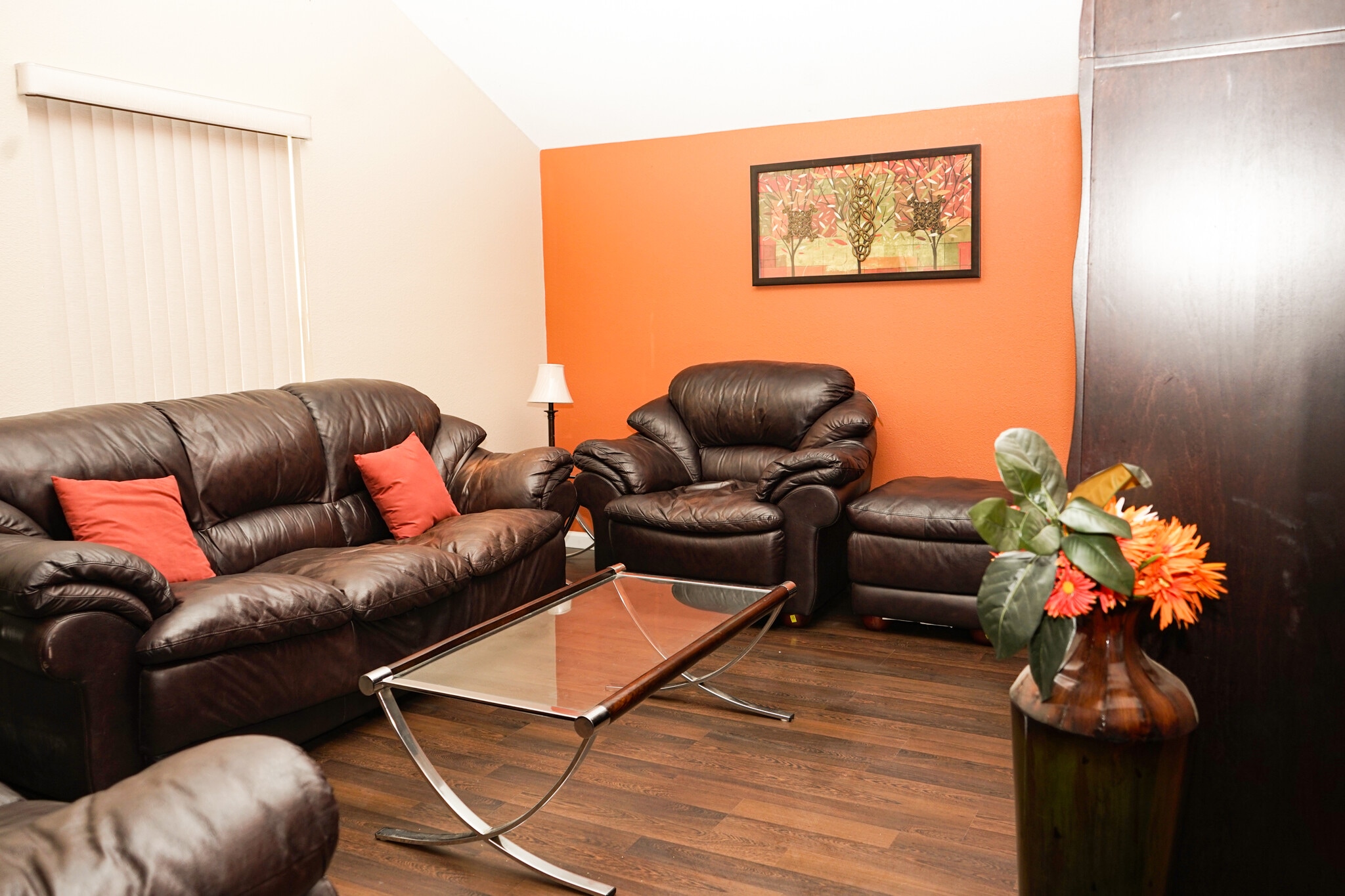 Building Photo - 996 S Zeno Way