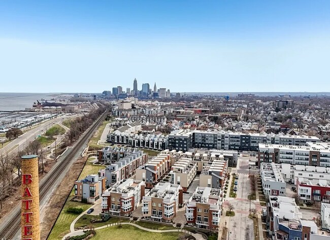 Building Photo - 7304 Pk Pl Ct