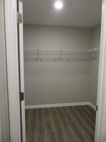 Building Photo - 2605 NE 6th Pl