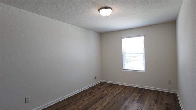 Building Photo - 1824 Wolf Run