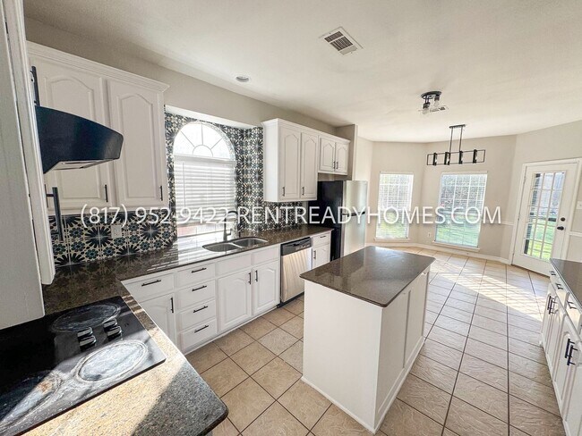 Building Photo - 2221 Overton Dr