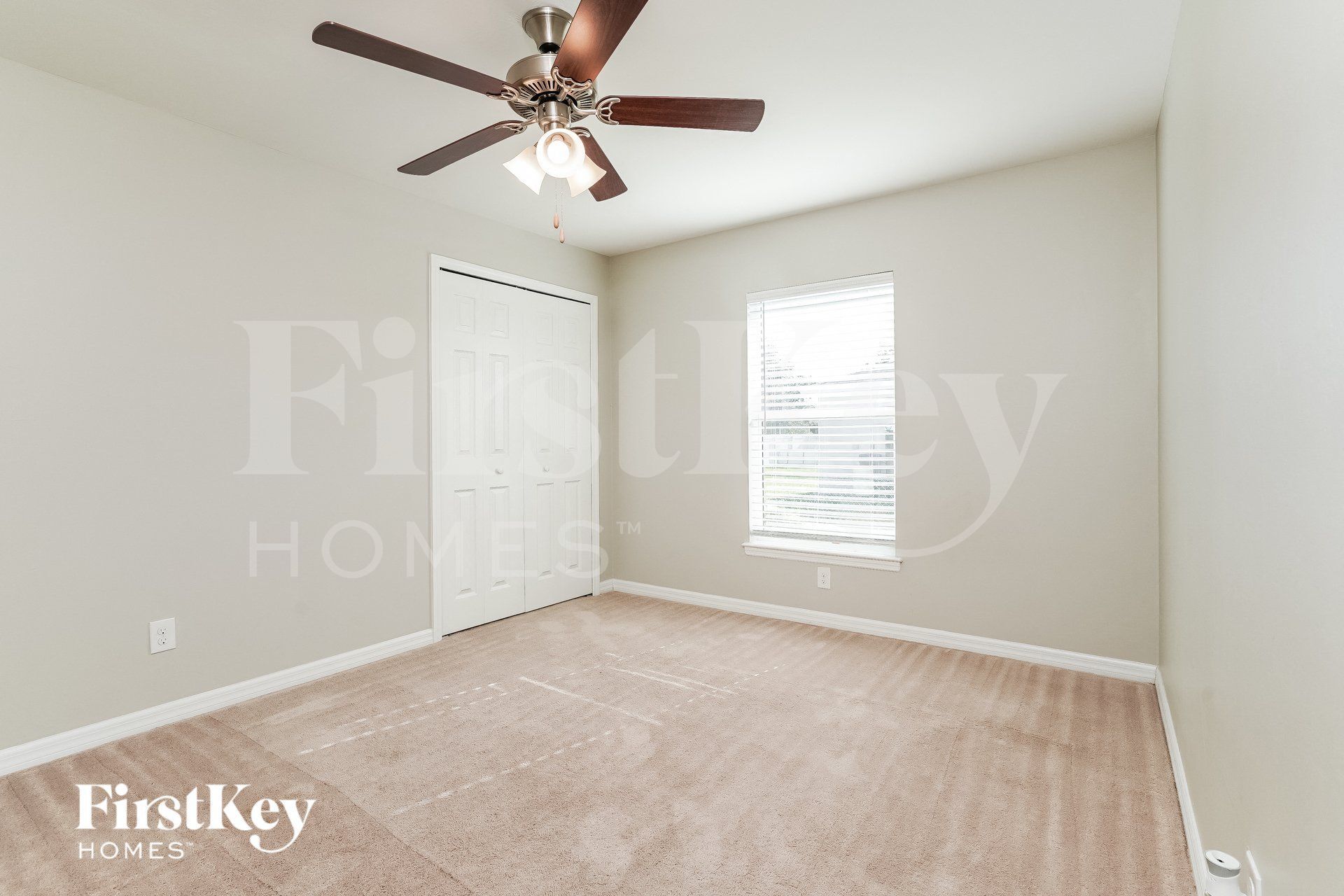 Building Photo - 23 NW 27th Ln