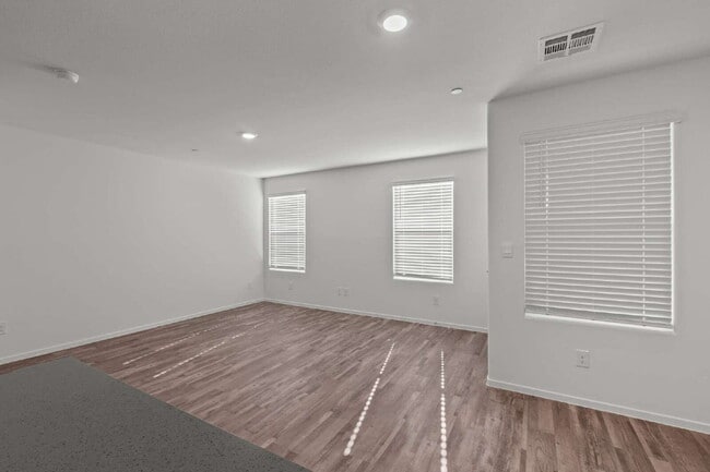 Building Photo - 4919 Olive Mesa Ave