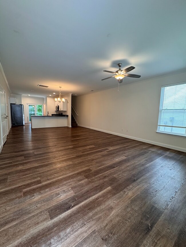 Building Photo - STOP SCROLLING! YOUR NEXT HOME IS HERE!