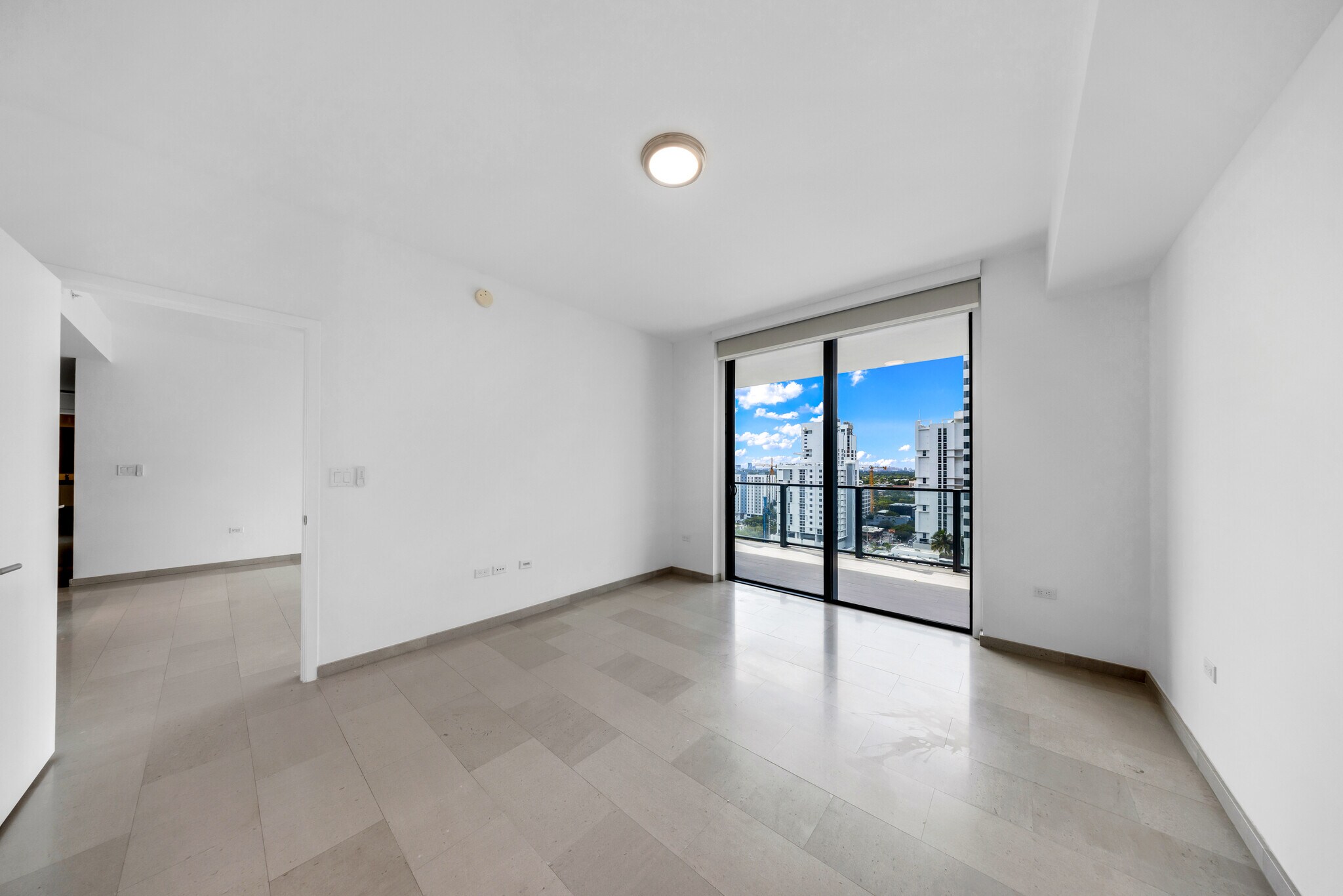 Building Photo - 88 SW 7th St