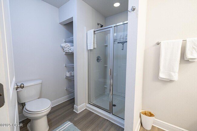 Building Photo - 1882 Pointe Dr