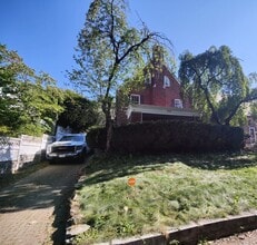 Building Photo - *Beautifully Updated & Spacious 4BD/3.5BA ...