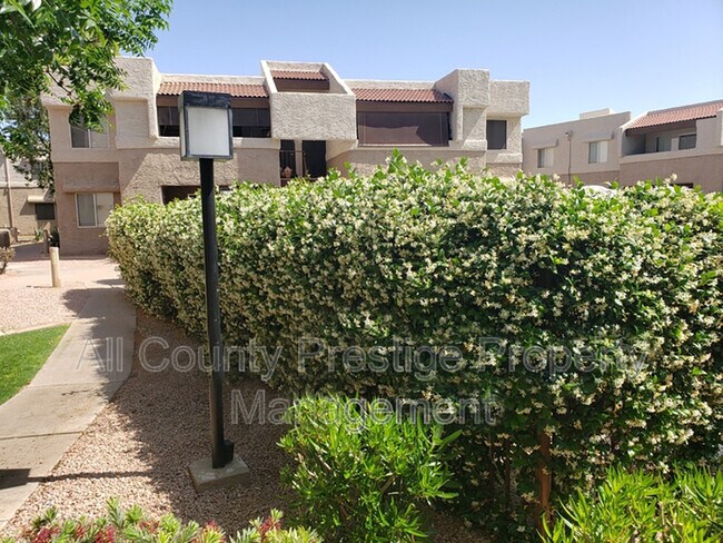 Building Photo - 4554 E Paradise Village Pkwy N