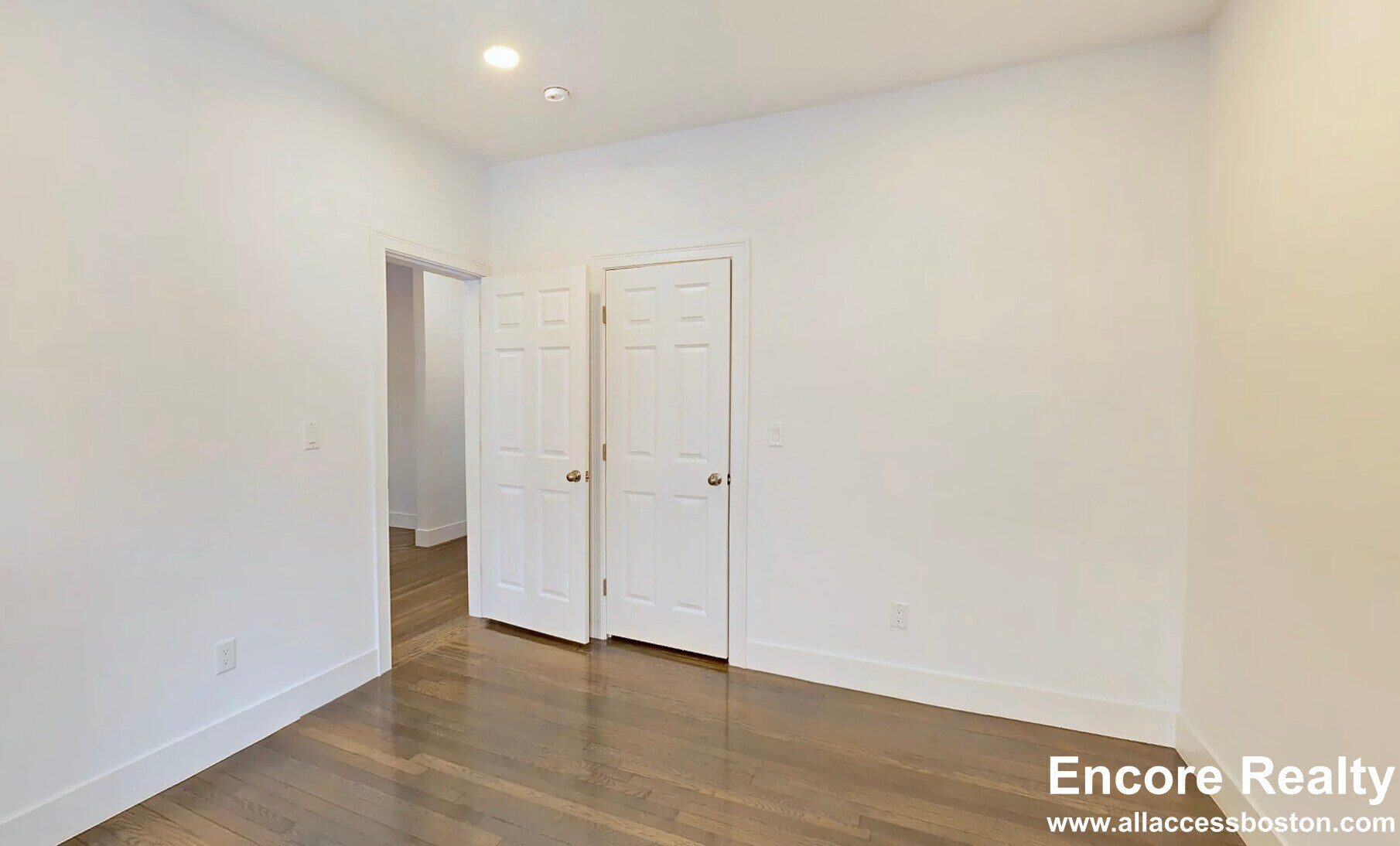 Building Photo - 11 Queensberry St