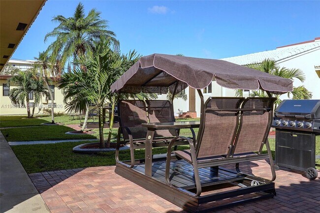 Building Photo - 1748 Rodman St