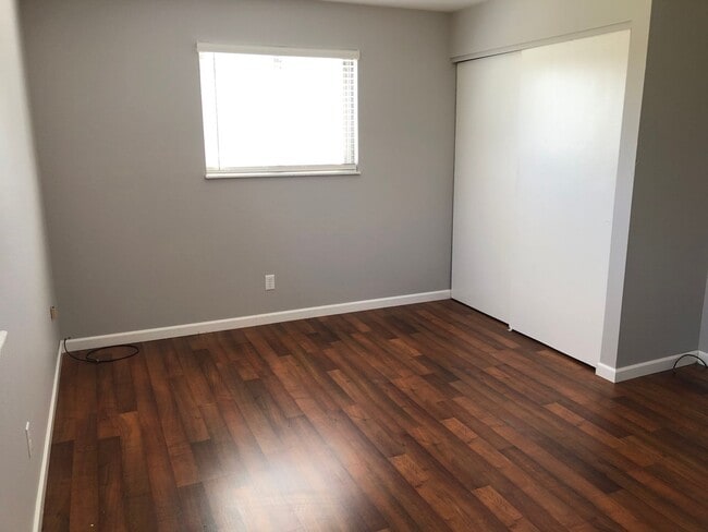 Building Photo - 3 Bedroom 2.5 Bath Home in the country!