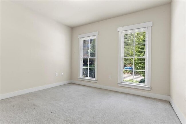 Building Photo - 900 River Vista Drive