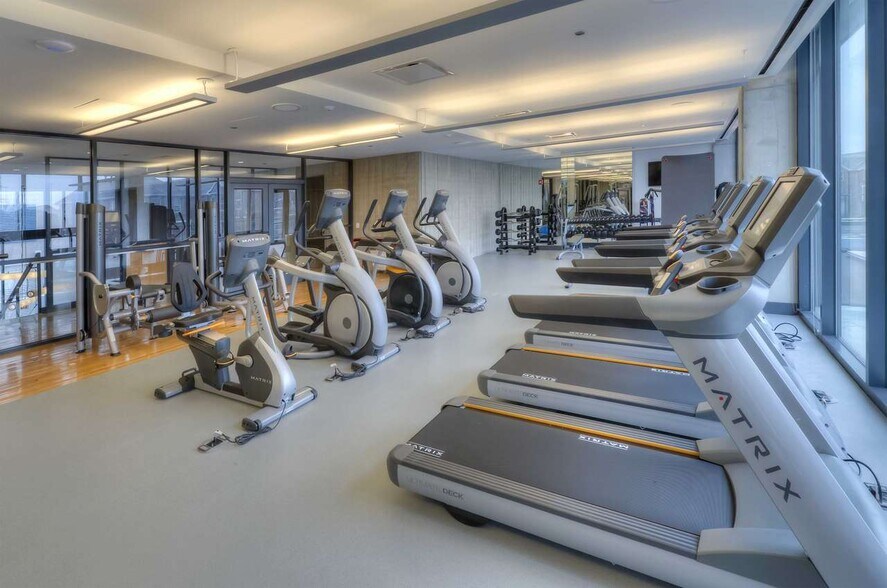 Building Photo - 1200 N Larrabee St