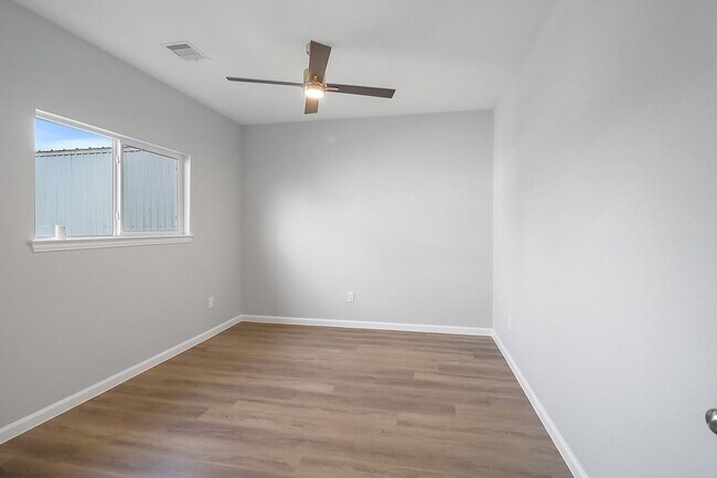 Building Photo - 19218 Akin Dr