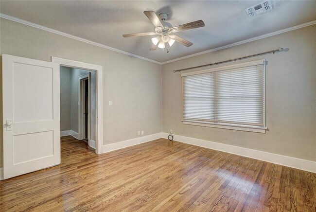 Building Photo - 3711 N Military Ave