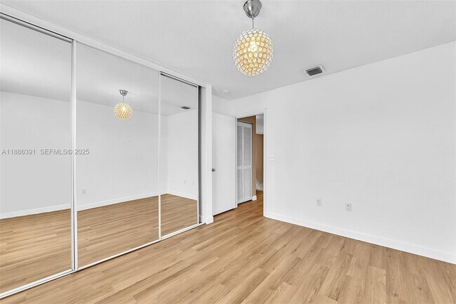 Building Photo - 15740 NW 16th Ct