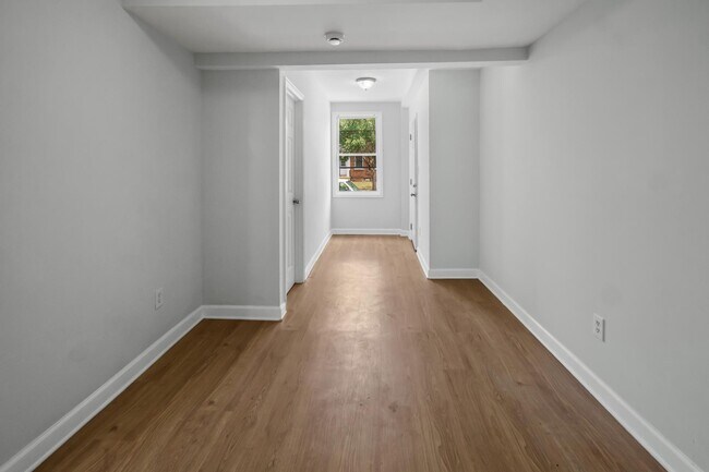 Building Photo - 182 36th St NE