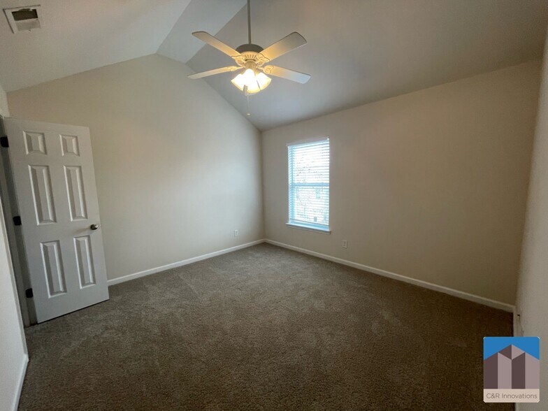 Building Photo - 4205 Pointe Vecchio Cir