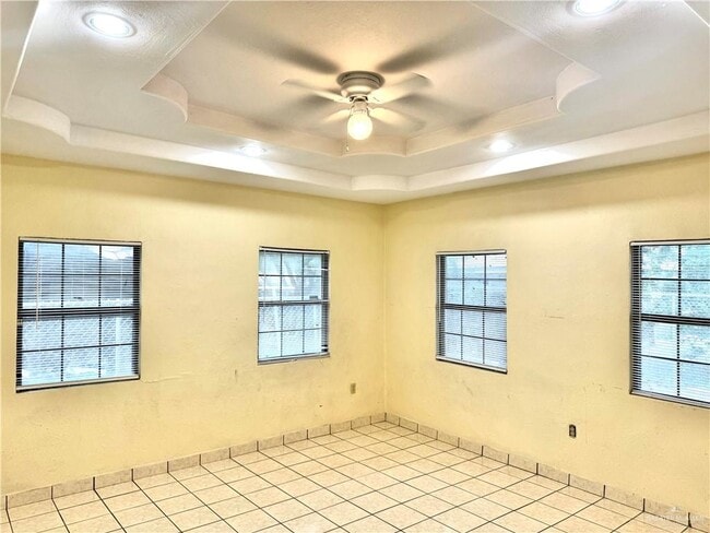 Building Photo - 6804 S Naranja Ln