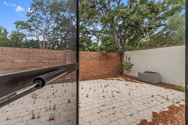 Building Photo - 11310 Linarbor Pl