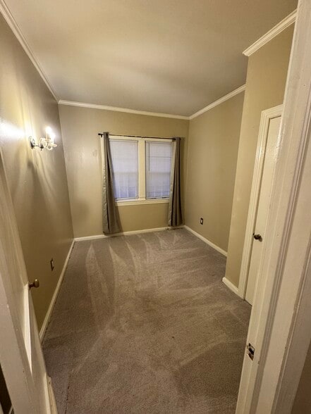 Bed room - 305 4th Ave