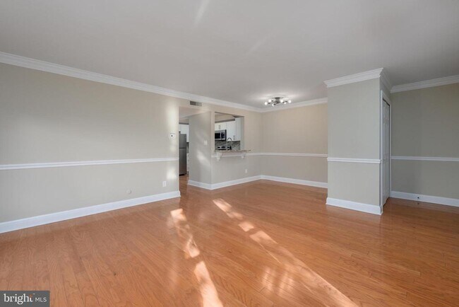 Building Photo - 25 S Church Rd