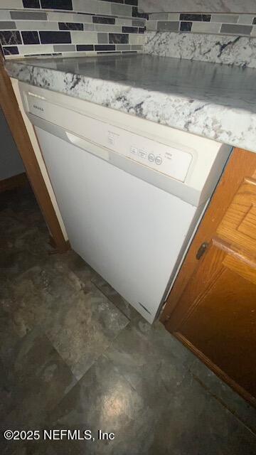 Building Photo - 5542 Bennington Dr