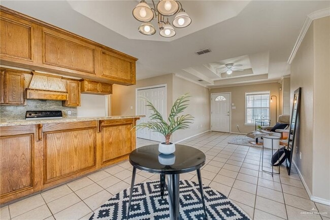 Building Photo - 12 W Sarah Evans St