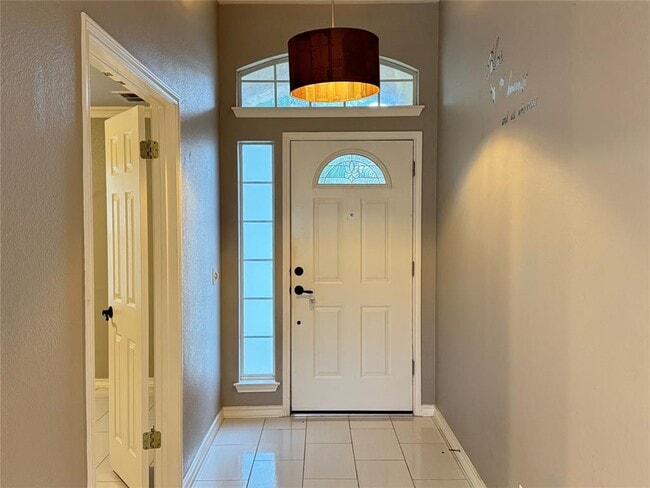 Building Photo - 8116 Manx Dr