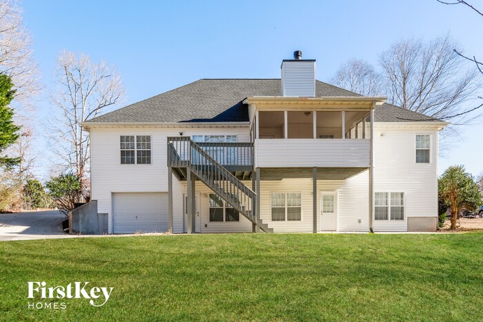 Building Photo - 715 Roland Manor Dr