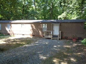 Building Photo - Location, location, location on this mobil...