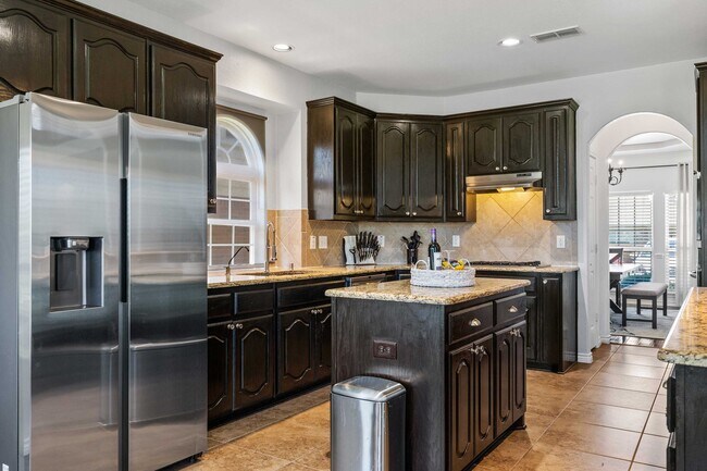 Building Photo - 7016 Playa