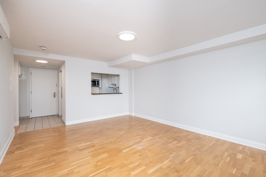 Building Photo - 1410 Columbia Rd