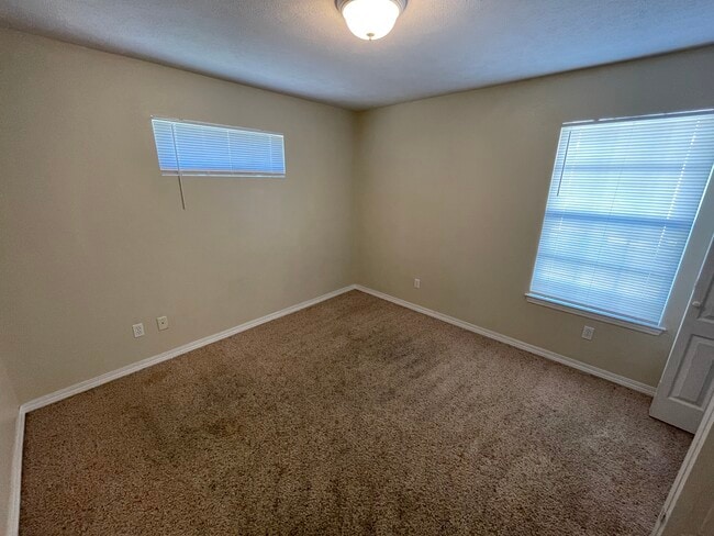 Building Photo - 5315 Cartier Dr