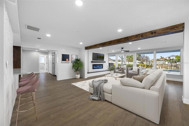 Building Photo - 1029 Bal Harbour Dr