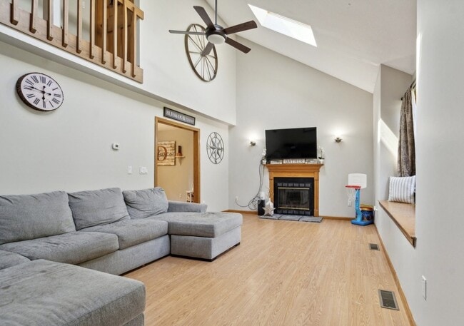 Building Photo - 44 Spice Hill Dr