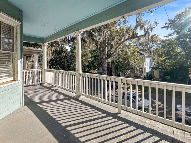 Building Photo - 1012 E Park Ave