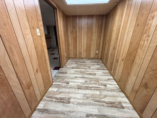 Building Photo - 136 Grimes St