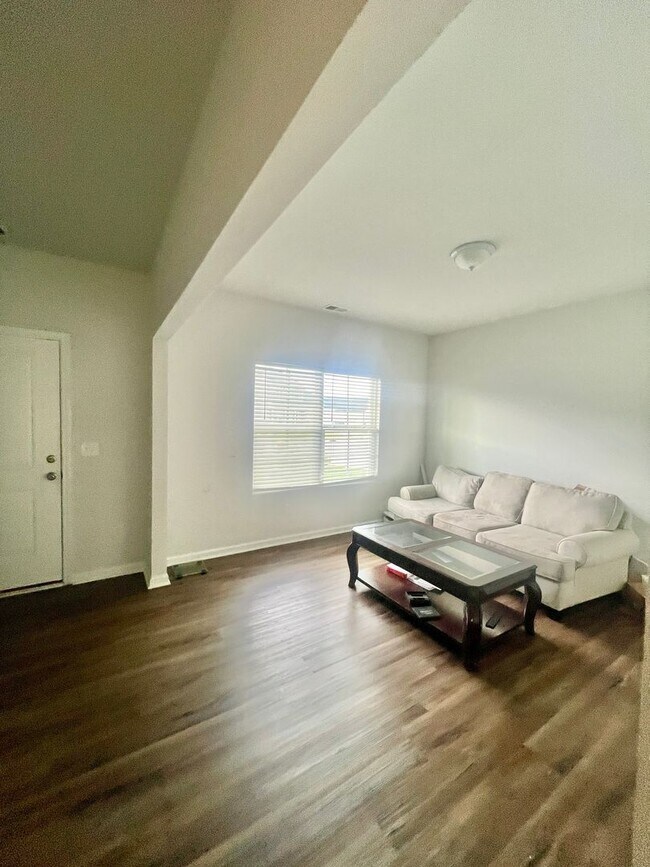 Building Photo - Parsons Mill Castle Hayne, 4BR, 2 Car Gara...