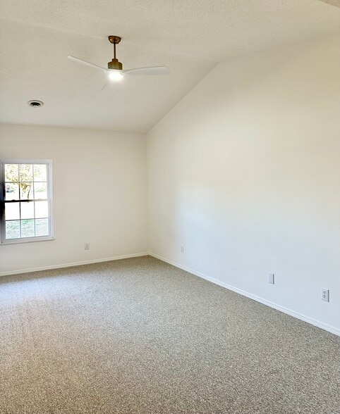 Building Photo - 8621 Flagstone Way