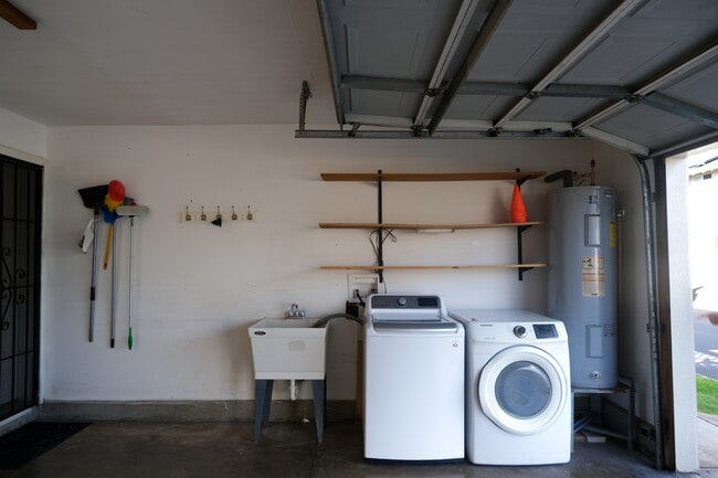 Building Photo - 91-1020C Hoomaka St