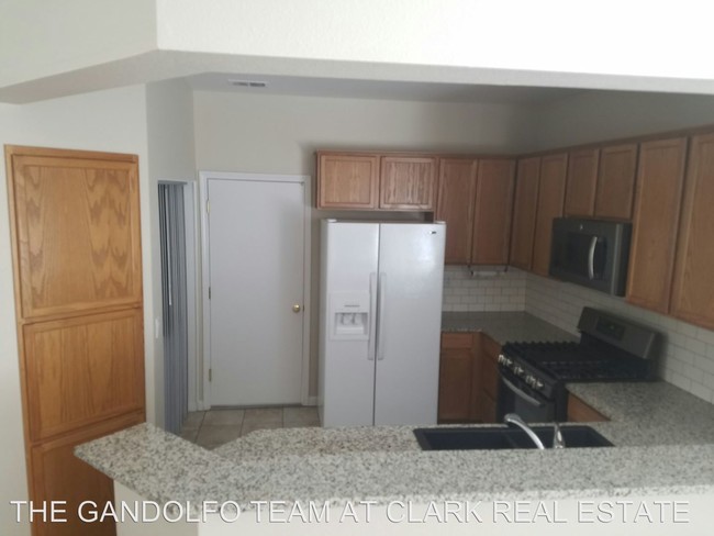 Building Photo - 2 br, 2 bath House - 9661 OTTER WAY