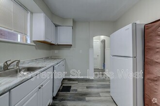 Building Photo - 3953 Tholozan Ave
