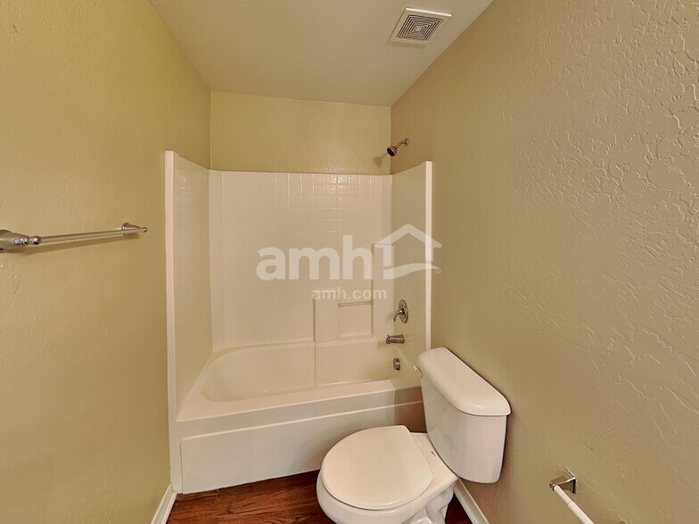 Building Photo - 11229 W Mariposa Dr