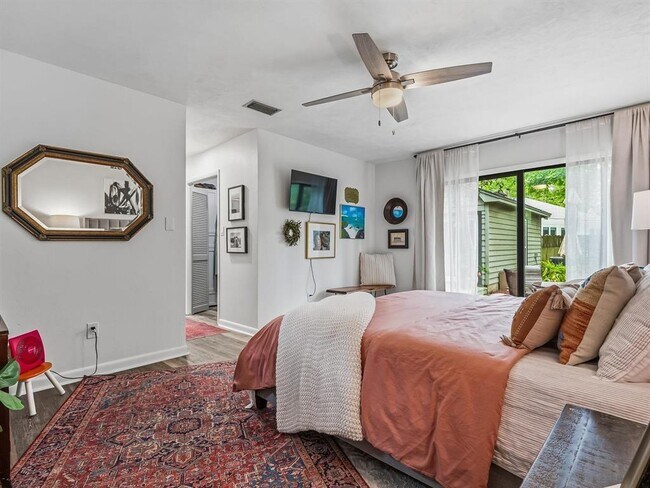 Building Photo - 3335 Micanopy Trail